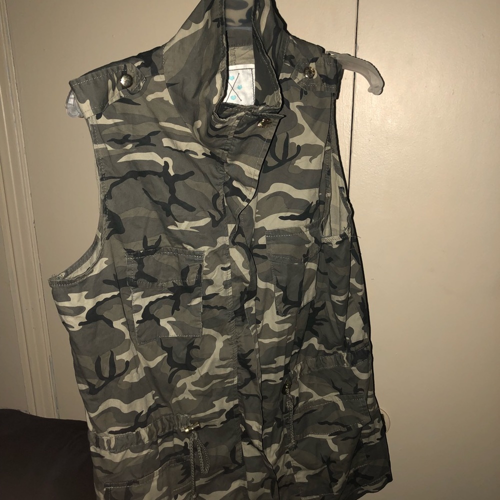 Camo vest